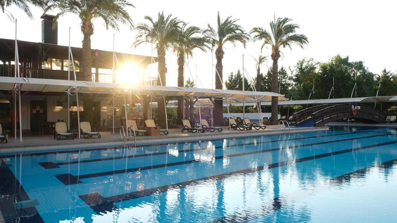 Crystal De Luxe Resort & Spa Kemer Bagian luar foto